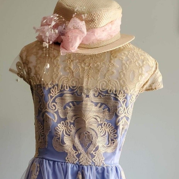 Item given to grandaughterPeriwinkle over layed with cream lace dress - Picture 7 of 8